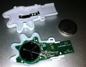 Poken open in two parts for battery change.
